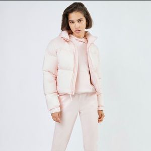 Aritzia TNA  Mega Puff short 3xs